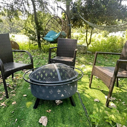 Round fire pit with net cover, fire poker, mesh, metal wood burning outdoor fire pit, suitable courtyards, backyards, gardens, bonfire parties, Thanksgiving, Halloween