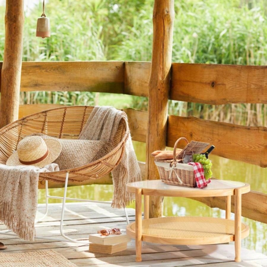 31.5in Rattan Coffee Table with Glass Top, Round End Table, Boho Style Side Table Sofa End Table Living Room Balcony Patio, Natural