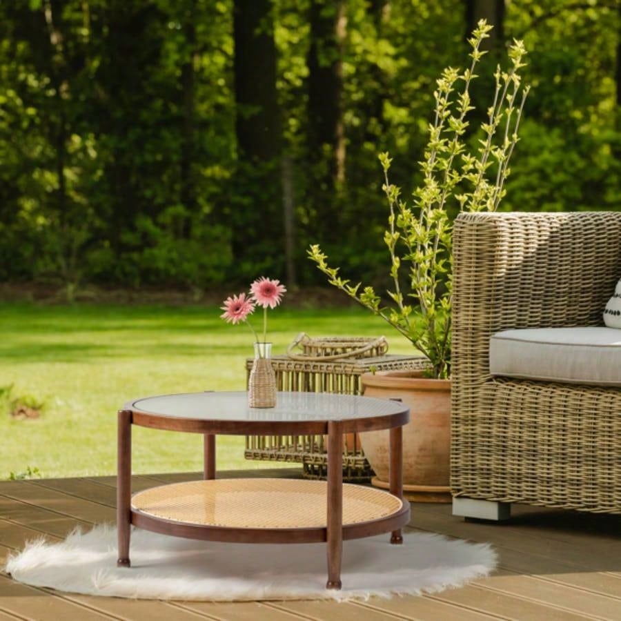 31.5in Rattan Coffee Table with Glass Top, Round End Table, Boho Style Side Table Sofa End Table Living Room Balcony Patio, Walnut