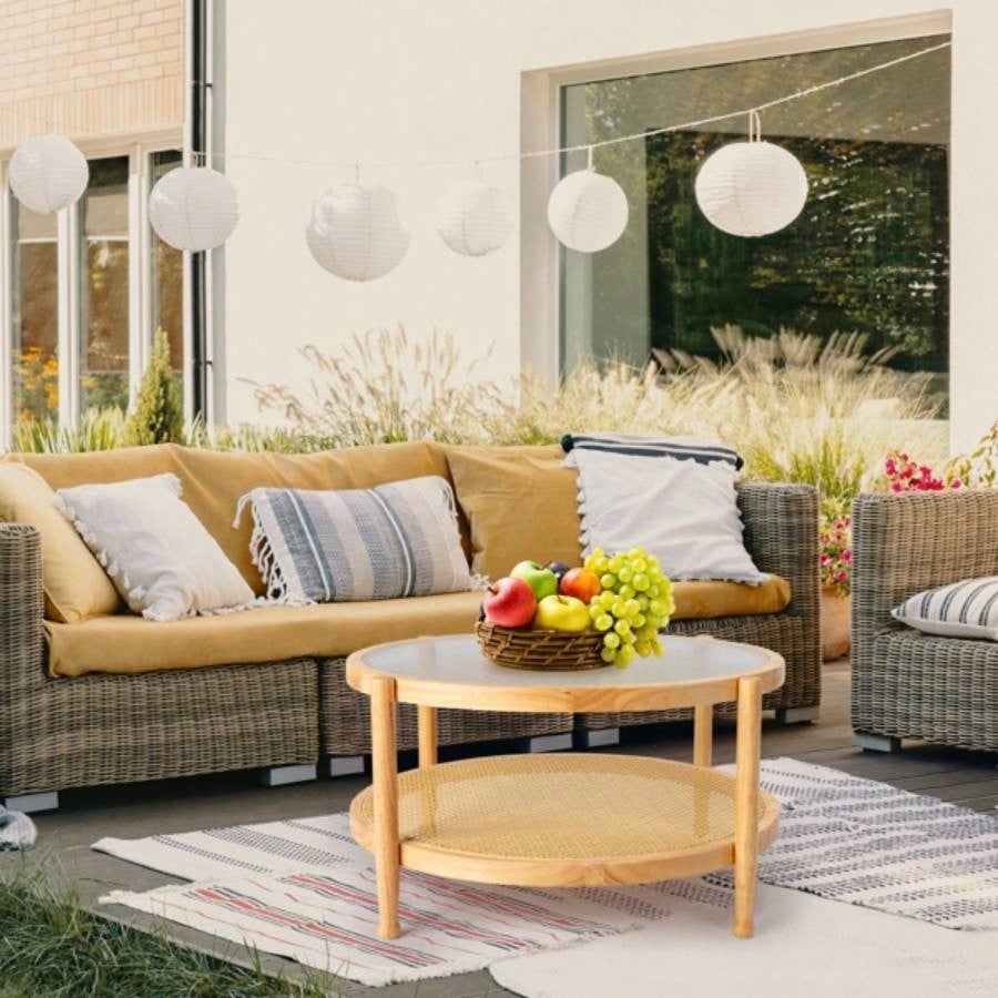 31.5in Rattan Coffee Table with Glass Top, Round End Table, Boho Style Side Table Sofa End Table Living Room Balcony Patio, Natural