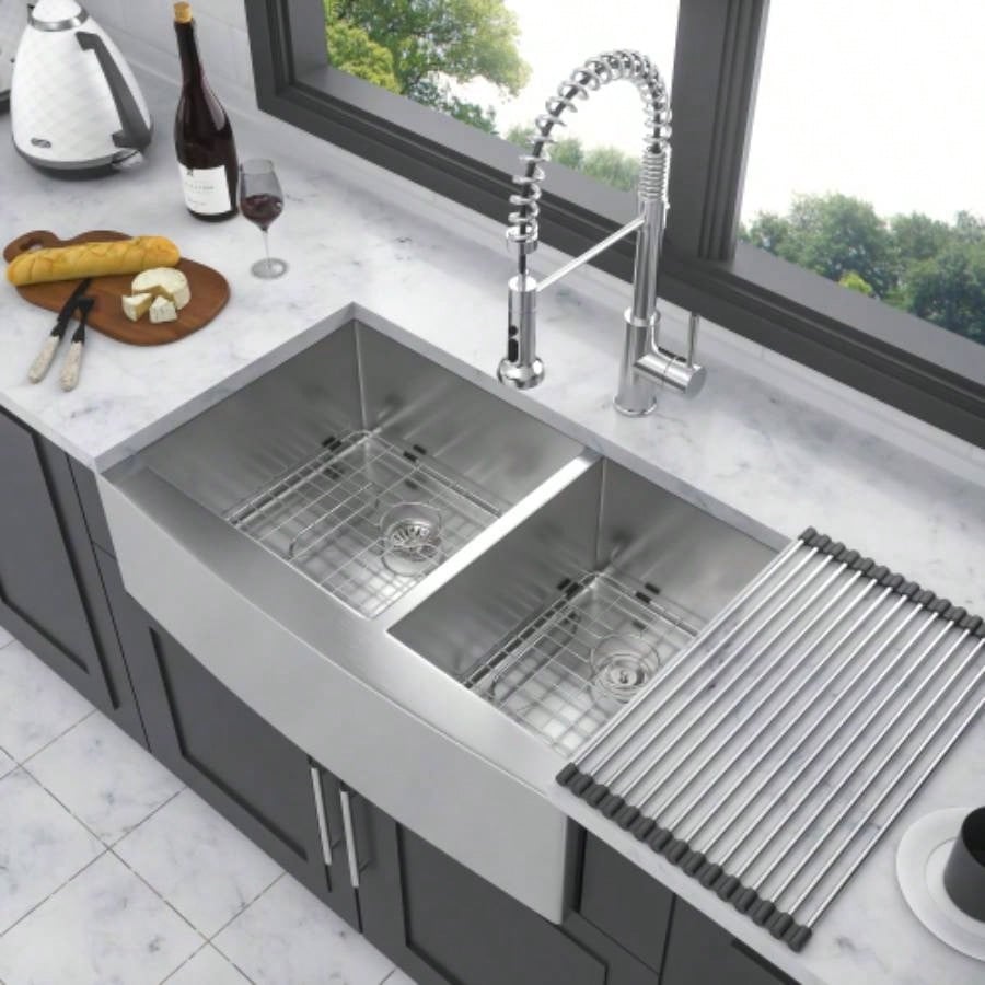 Double Bowl Farmhouse Sink - 33x20 Stainless Steel Farm Sink Undermount Apron Front Double Bowl Kitchen Sink 16 Gauge with Two 9 Deep Basin