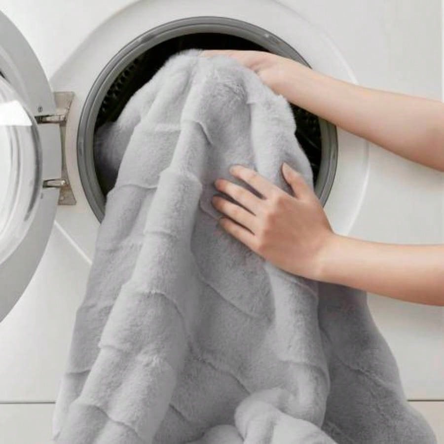 1 PC 50x60 Faux Fur Throw Light