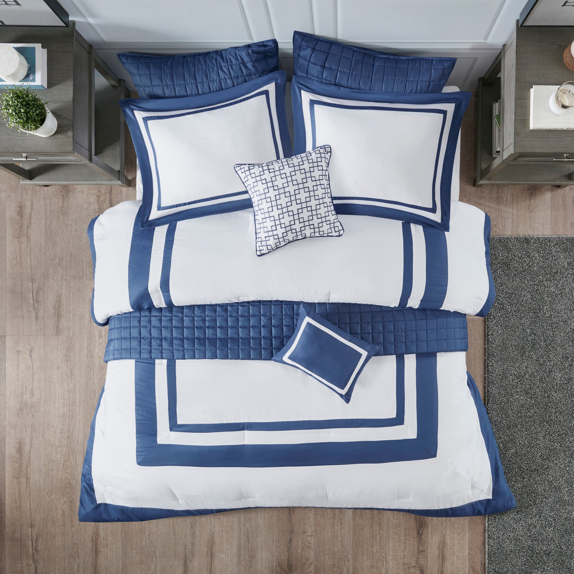 8 Piece Navy Full/Queen Comforter & Quilt Set - Luxurious Comfort