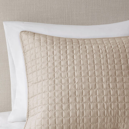 Khaki Quilt Set - Comfortable King/Cal King Bedding