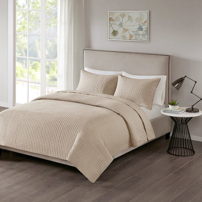 Khaki Quilt Set - Comfortable King/Cal King Bedding