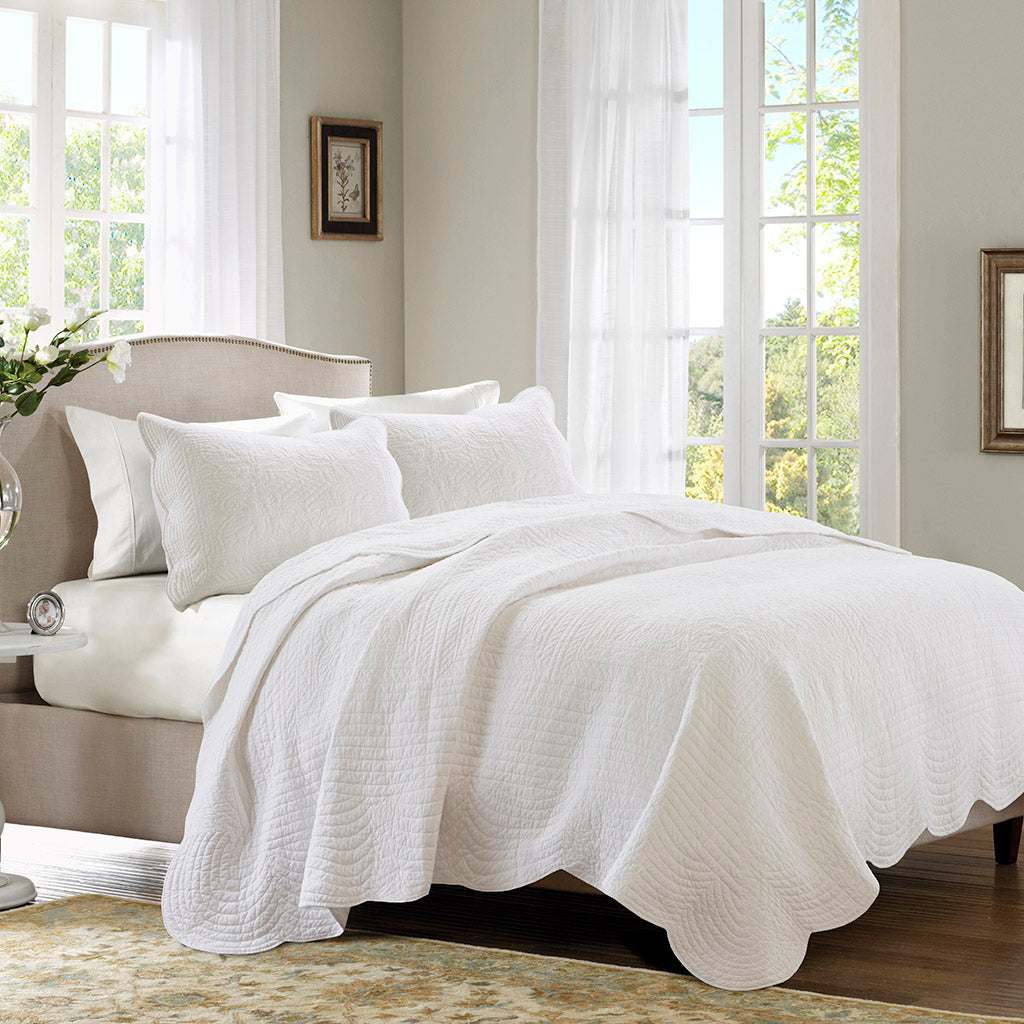 White Microfiber Quilt Set - 3 Piece Reversible Full/Queen