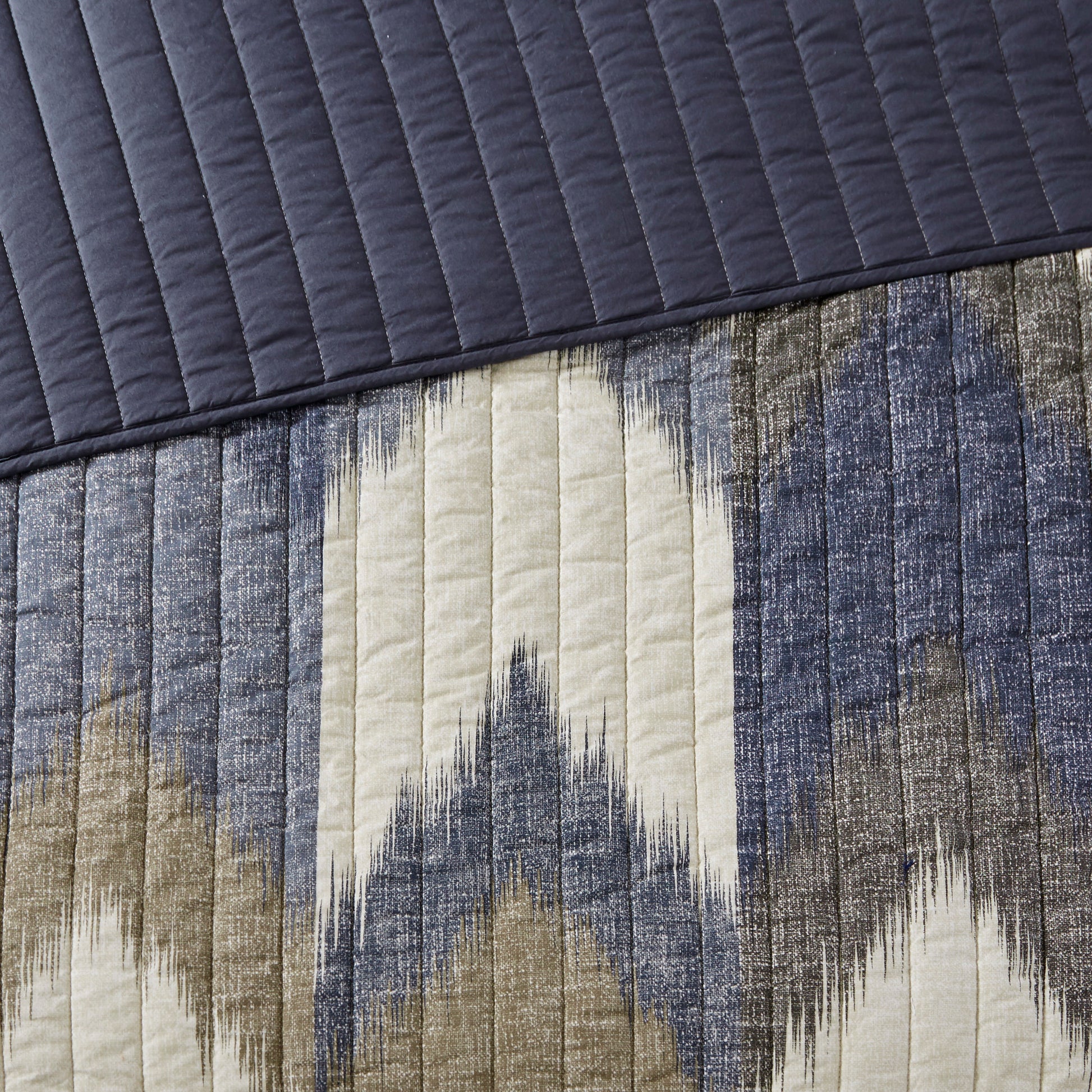 Navy Cotton King Quilt Set - Luxurious Comfort & Style
