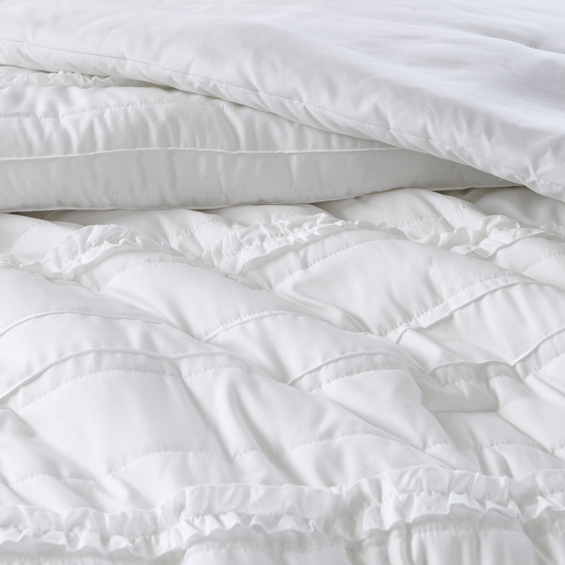 White King Ruffled Comforter Set - 5 Piece Bedding