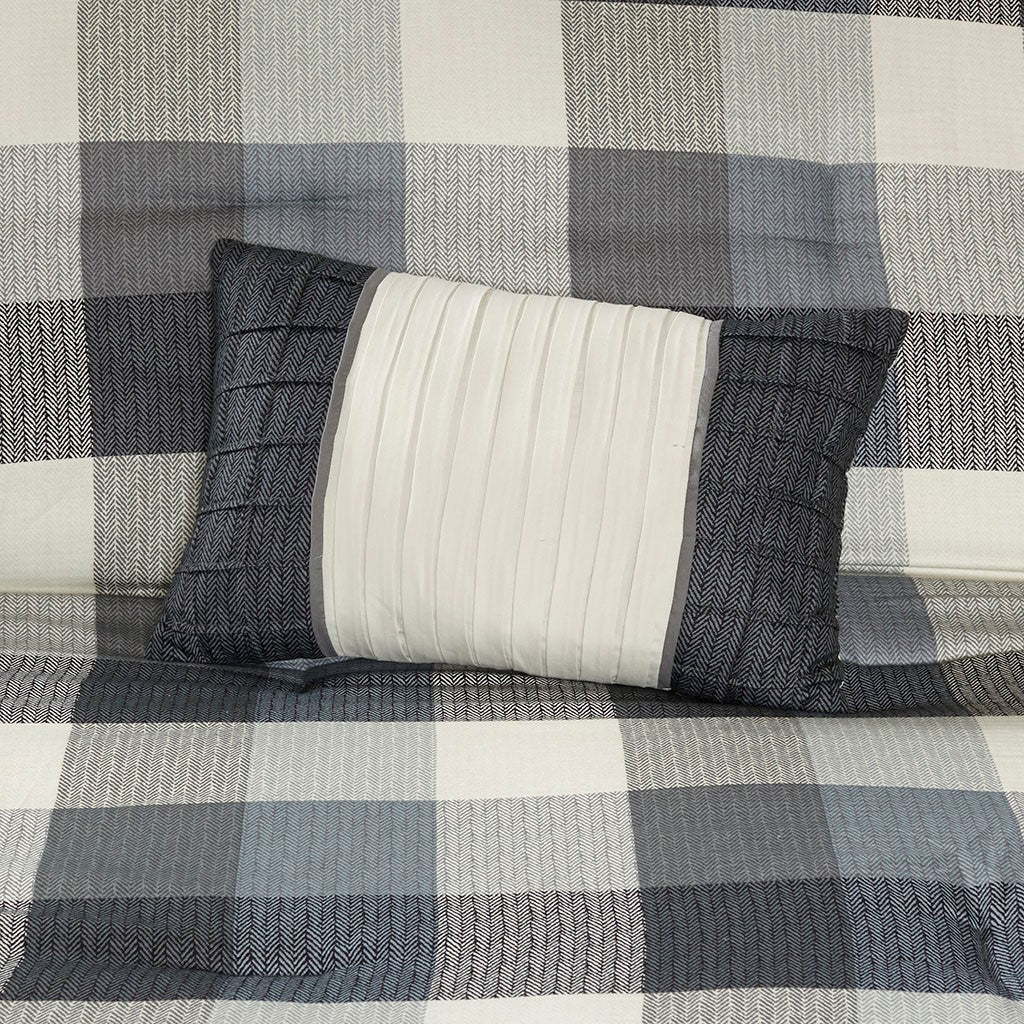 Queen Grey Polyester Comforter Set with Plaid Pattern and Shams