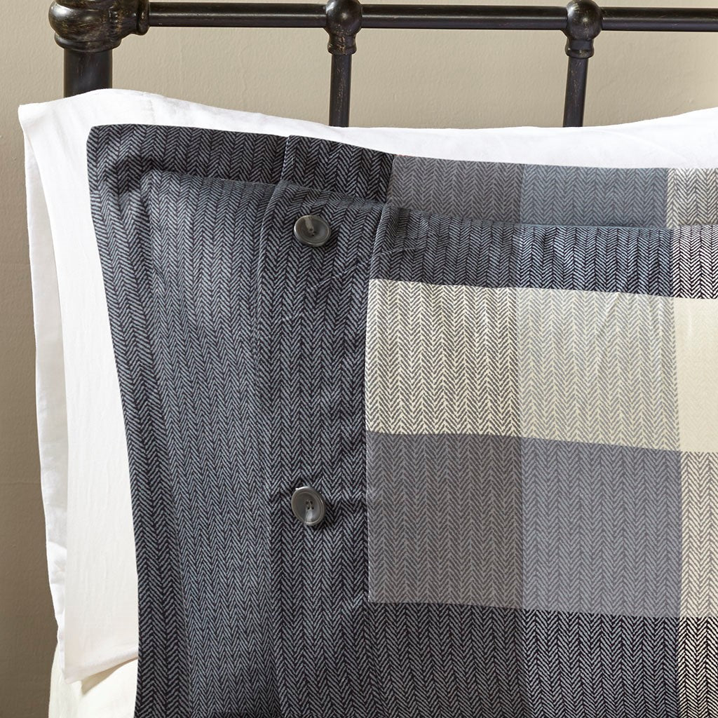 Queen Grey Polyester Comforter Set with Plaid Pattern and Shams