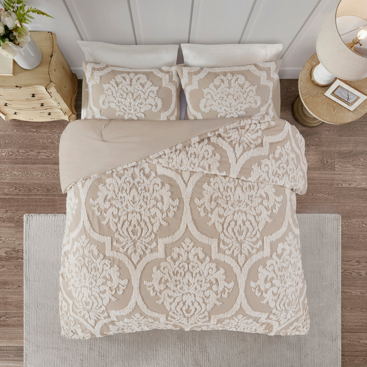 Full Taupe Polyester Chenille Comforter Set with Shams