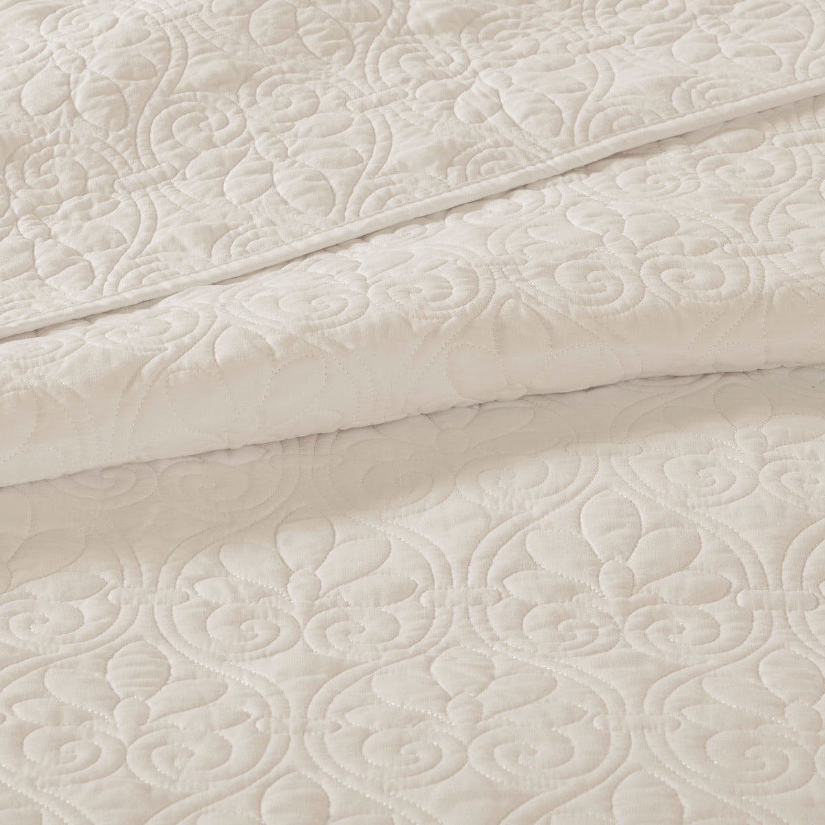Cream Reversible Bedspread Set - Full Size