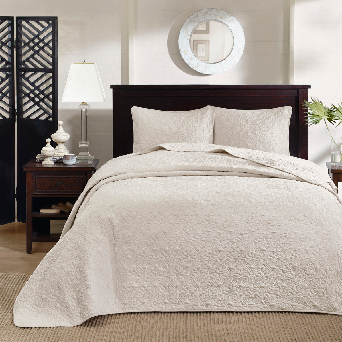 Cream Reversible Bedspread Set - Full Size