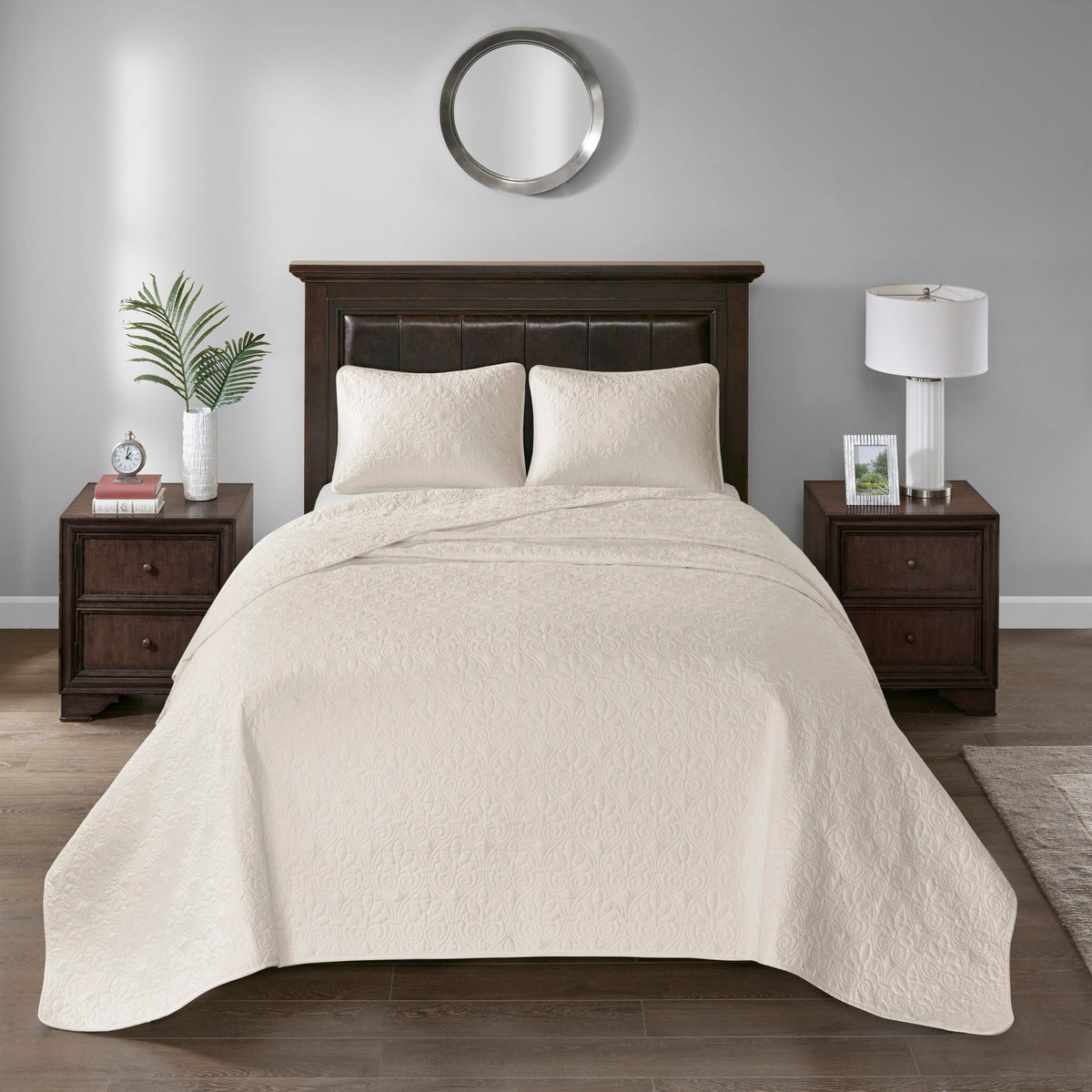 Cream Reversible Bedspread Set - Full Size