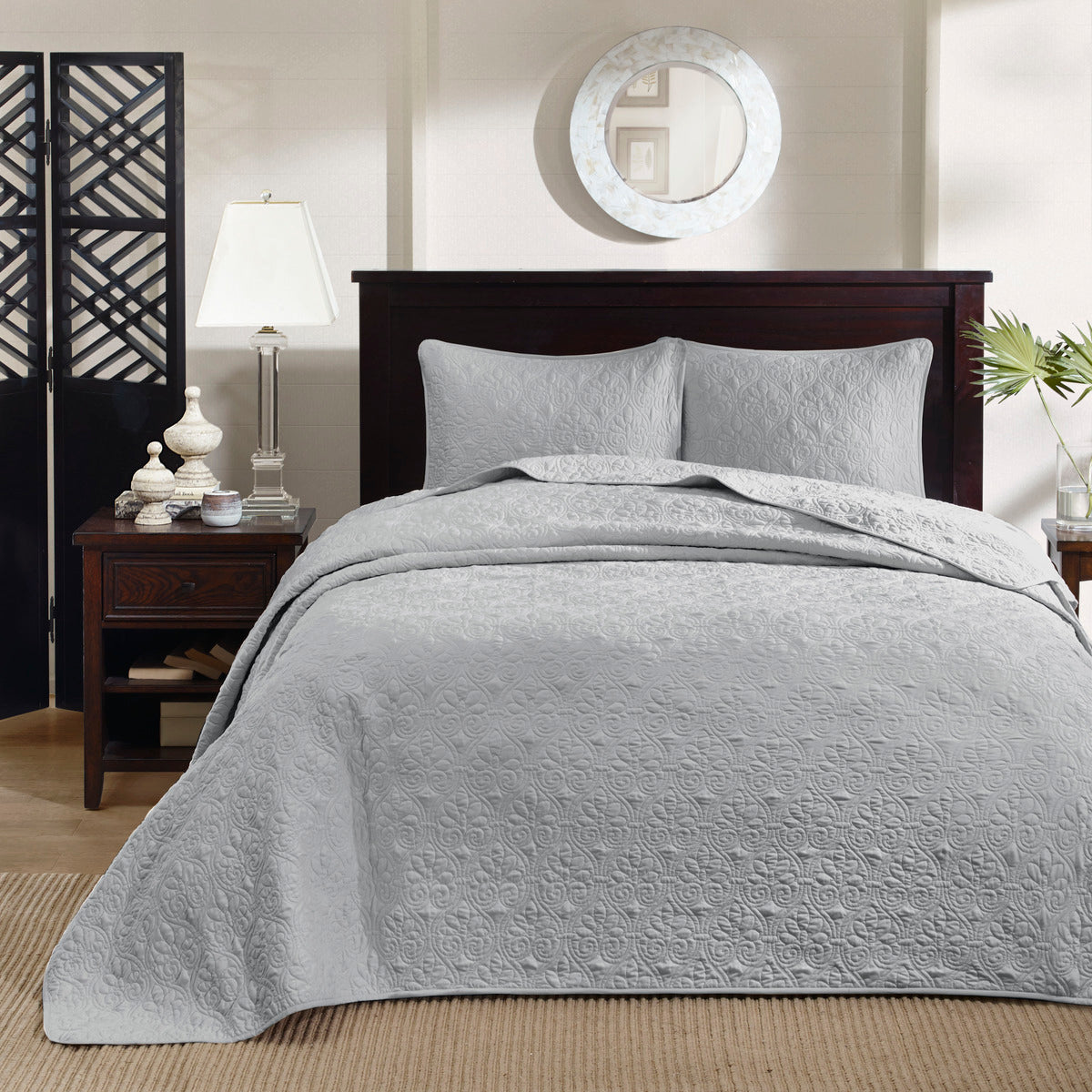 Grey Queen Reversible Bedspread Set - Ultimate Comfort