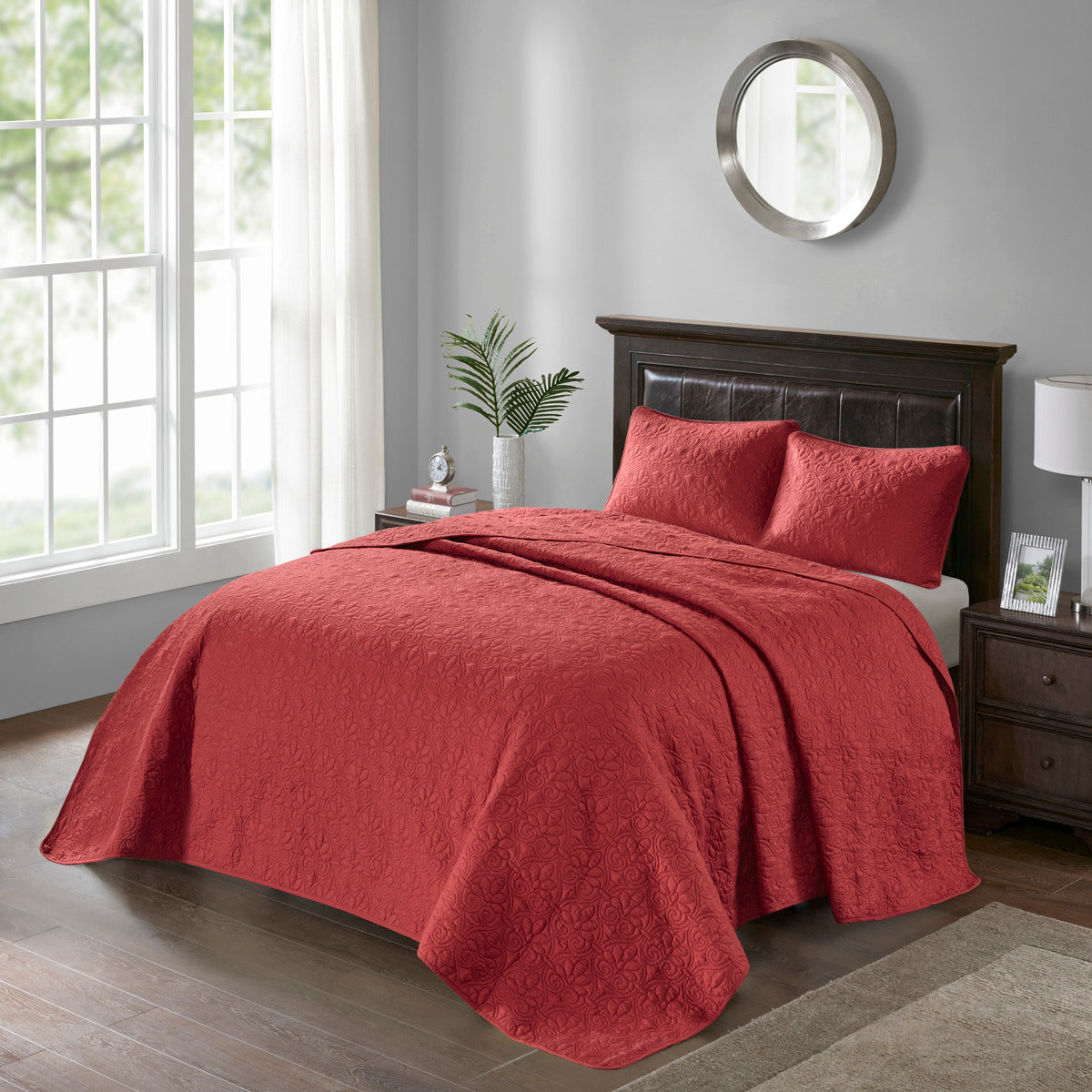 Red Cotton 3 Piece Reversible Bedding Set with Patterned Quilting