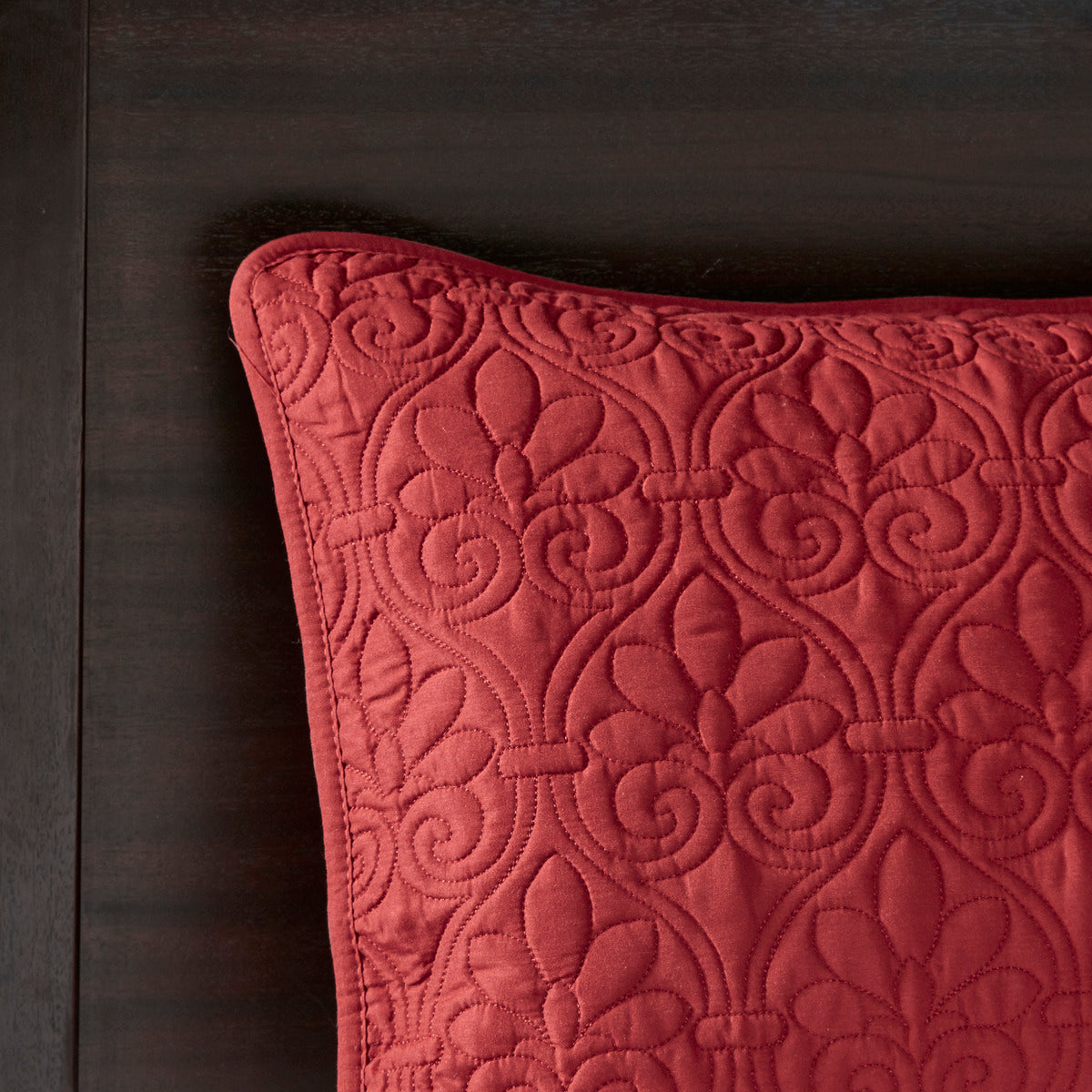 Red Cotton 3 Piece Reversible Bedding Set with Patterned Quilting