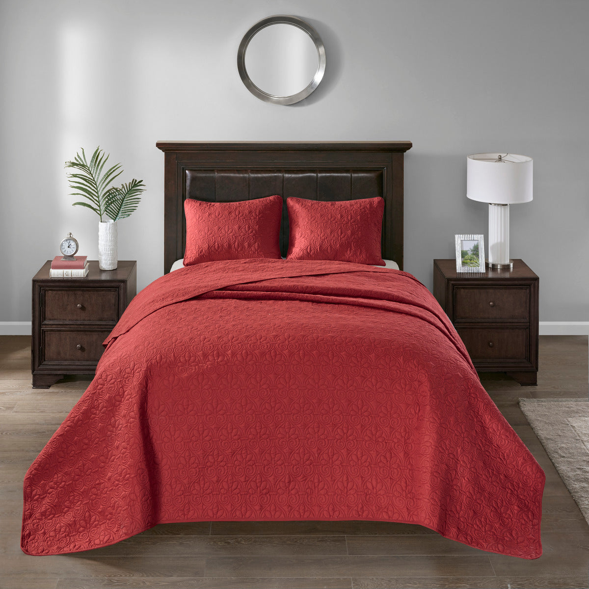 Red Cotton 3 Piece Reversible Bedding Set with Patterned Quilting