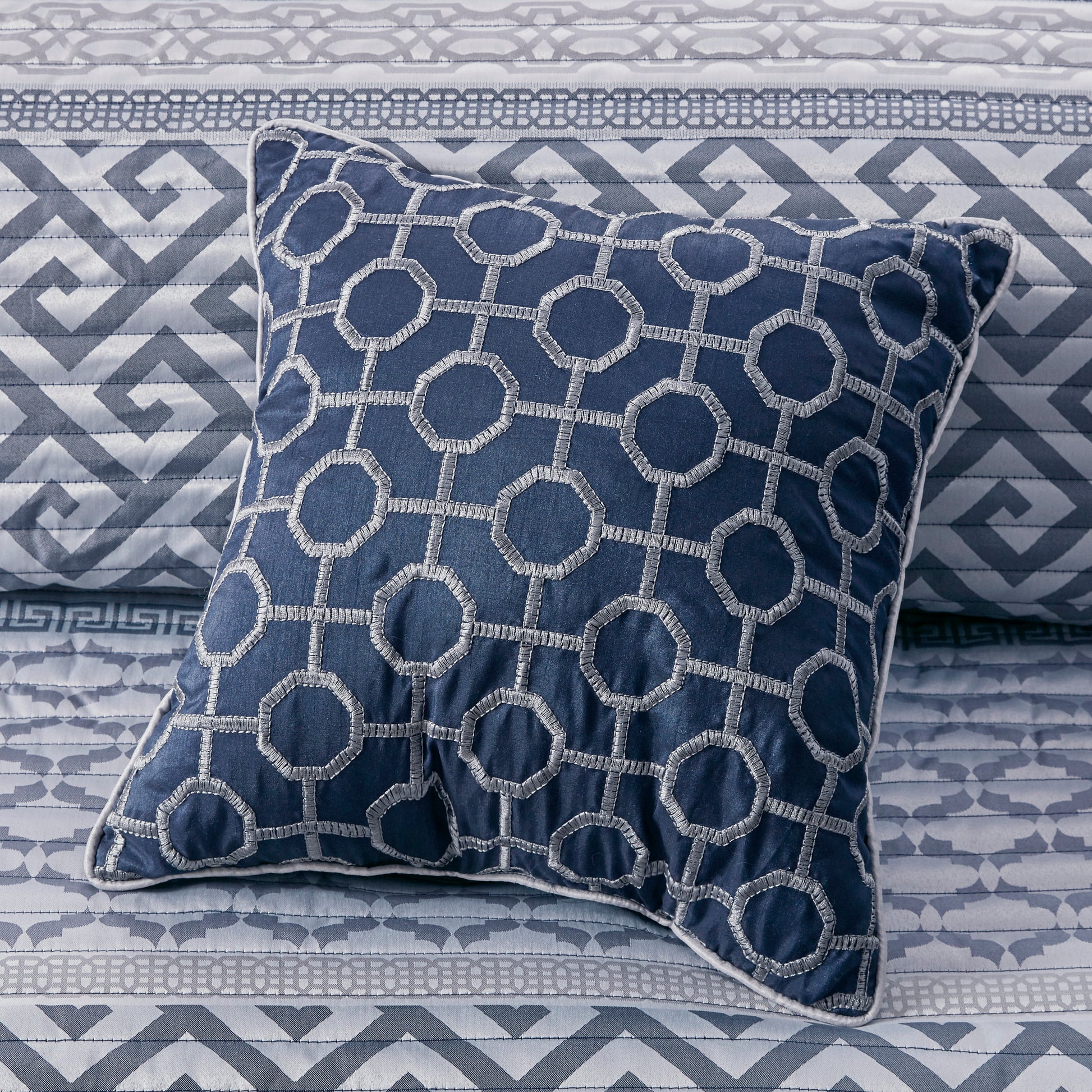 Navy Jacquard Quilt Set - Full/Queen Bedding Luxury Comfort