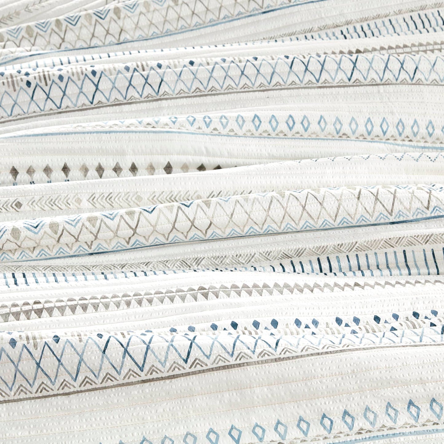 Full/Queen Seersucker Quilt Set - Taupe & Blue Comfort