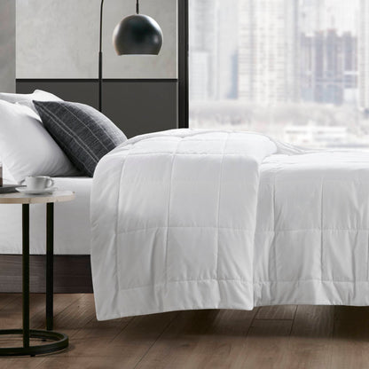 White Polyester Down Alternative Blanket - Full Size