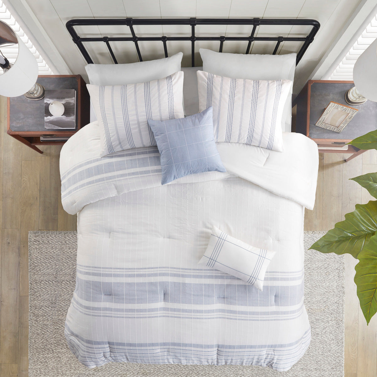 King Size Multicolor Polyester Comforter Set