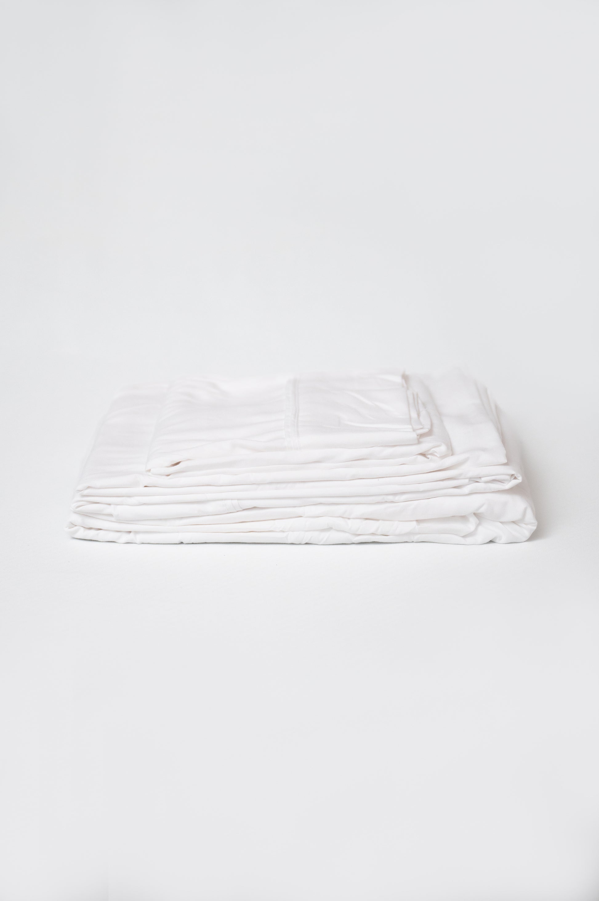 Omne Sleep 4-Piece White Microplush and Bamboo Flex Head California King Hypoallergenic Sheet Set