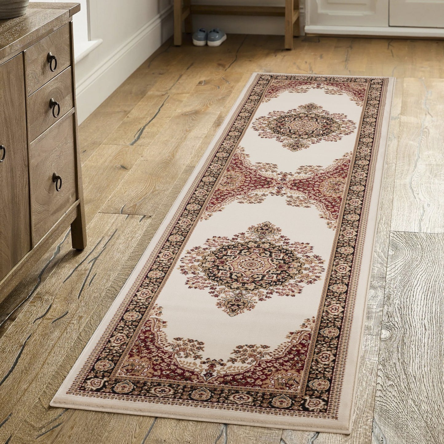 Manchester GC_HER5006 Ivory 2 ft. 7 in. x 9 ft. 10 in. Area Rug