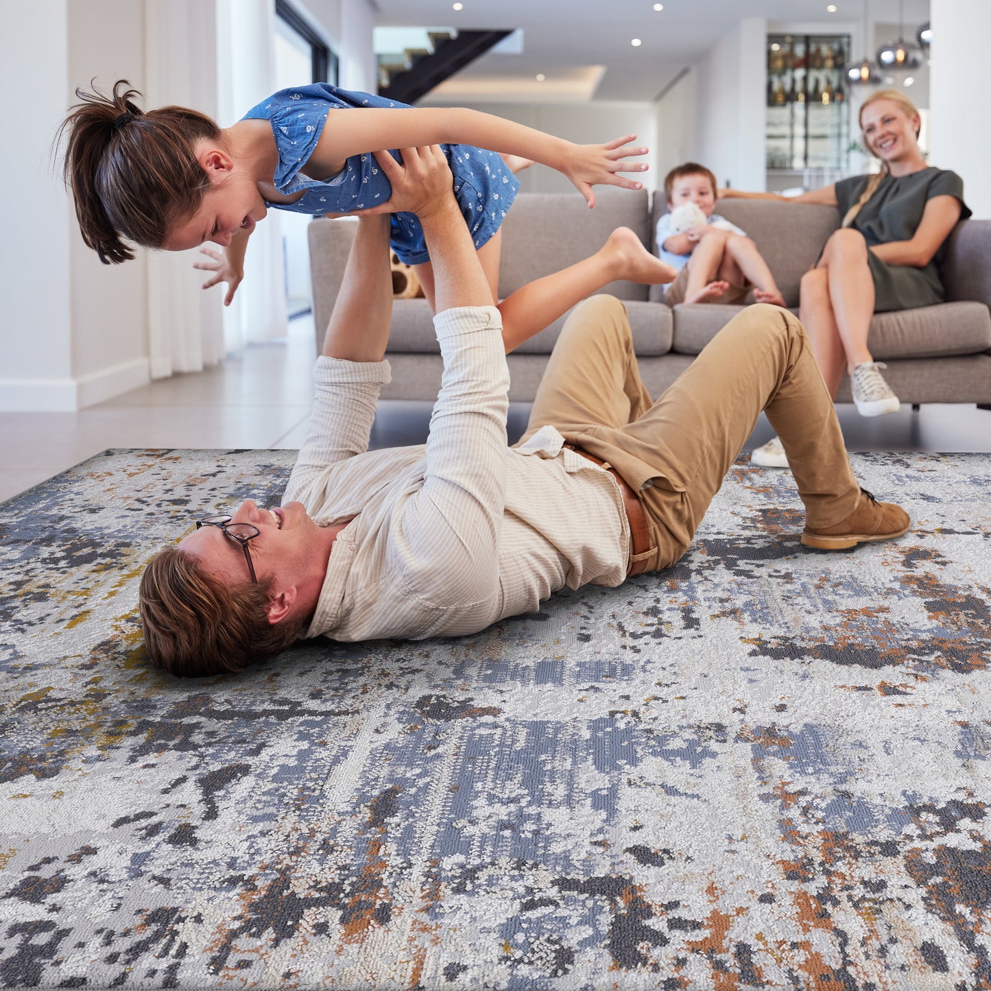 Ivory Navy Abstract Area Rug - 6' x 9'