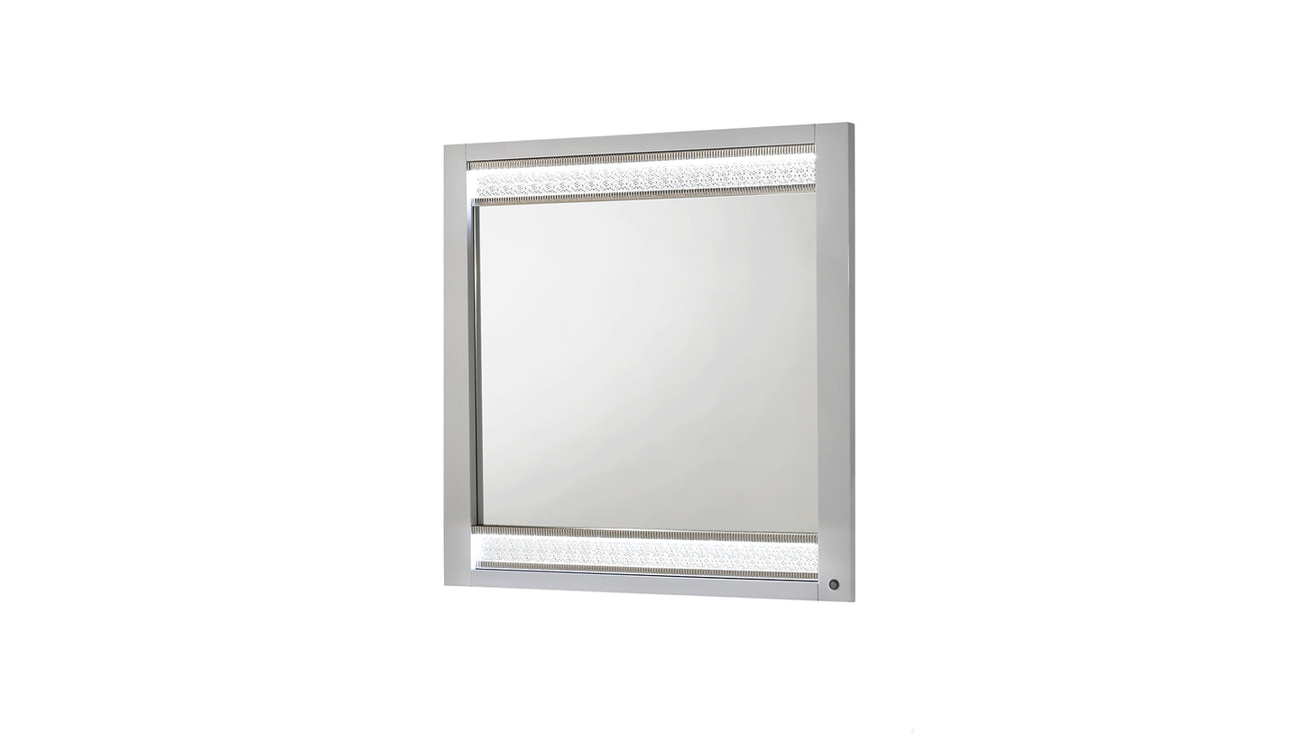 Glam Modern Style Mirror Made with Wood in White (INCLUDES MIRROR ONLY)