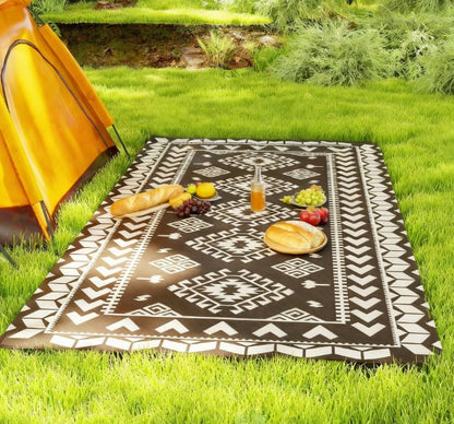 Outdoor Rug for Patio - Black & White, 9' x 18"