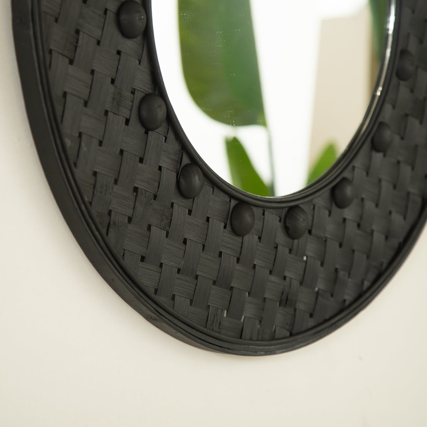 Black Bamboo Mirror - 24'' Circle Wall Art