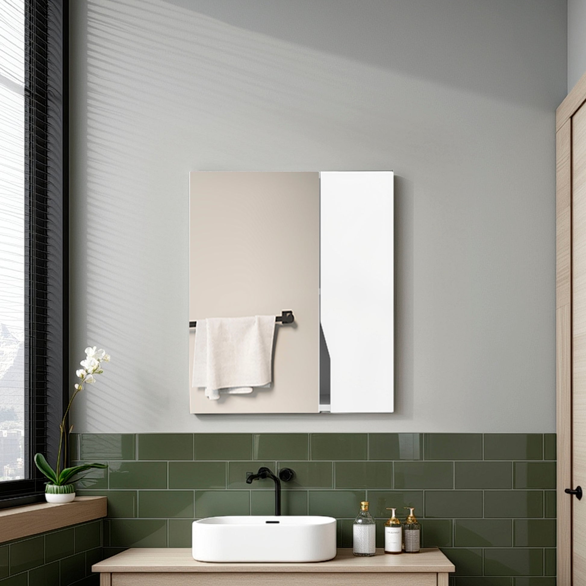 MAGIA Wall-Mounted Bathroom Cabinet with Mirror, White.