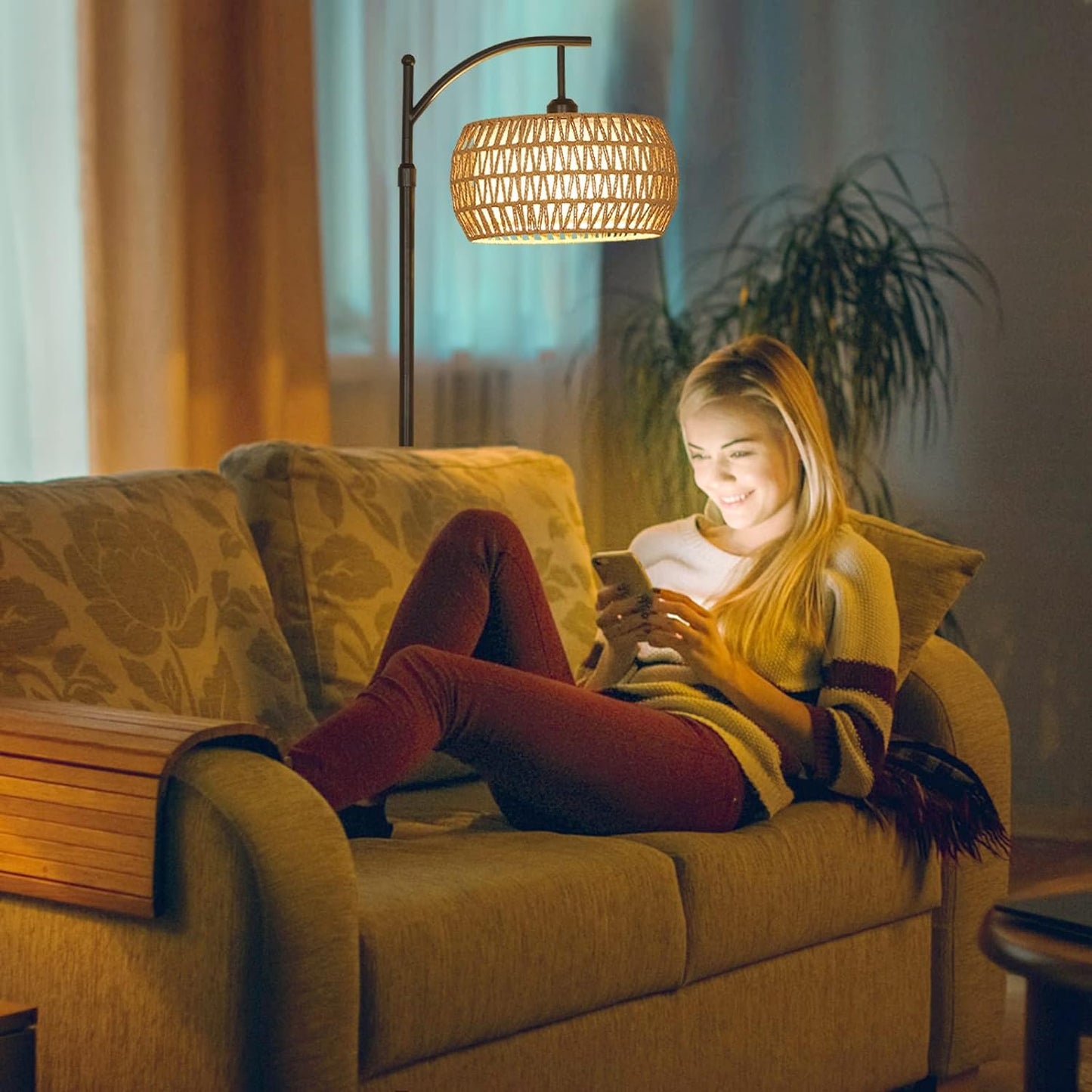 Arc Floor Lamp with Remote Control - Dimmable LED, Black Rattan