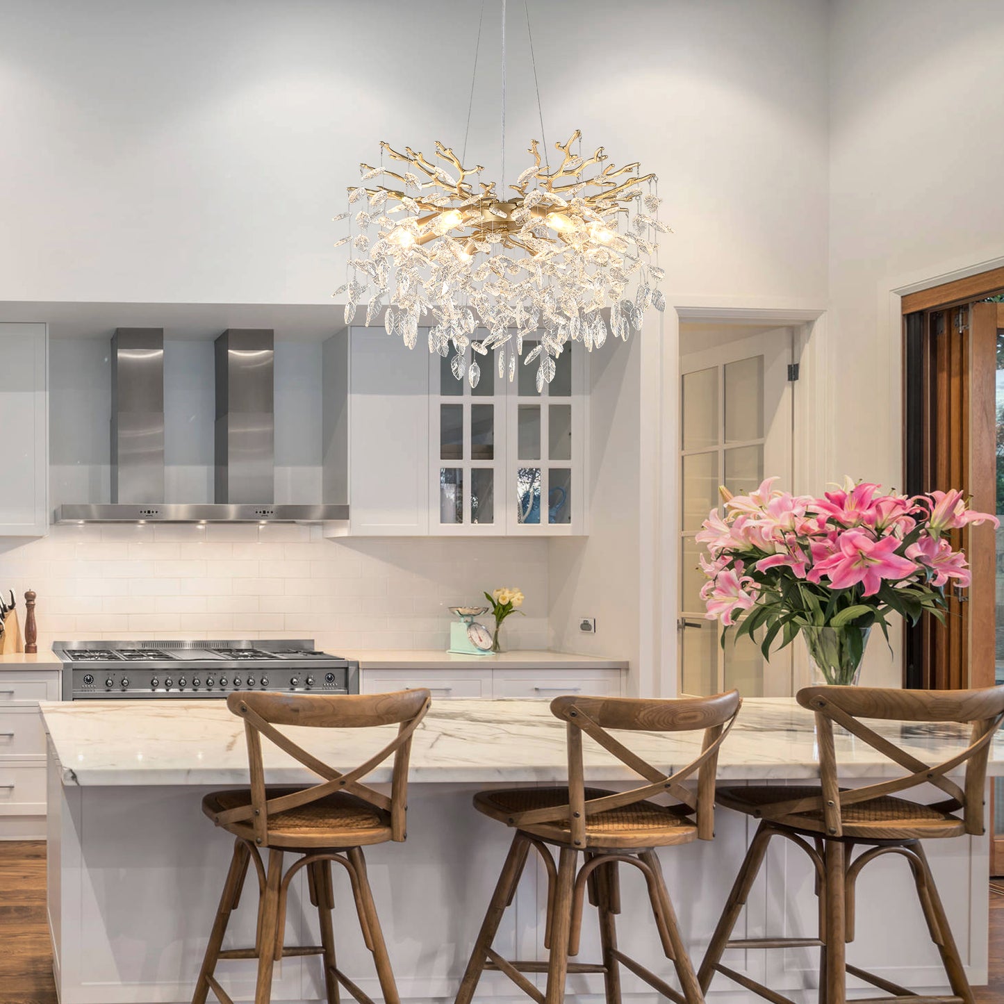 10-Light Gold Metal Chandelier - Farmhouse Style Lighting
