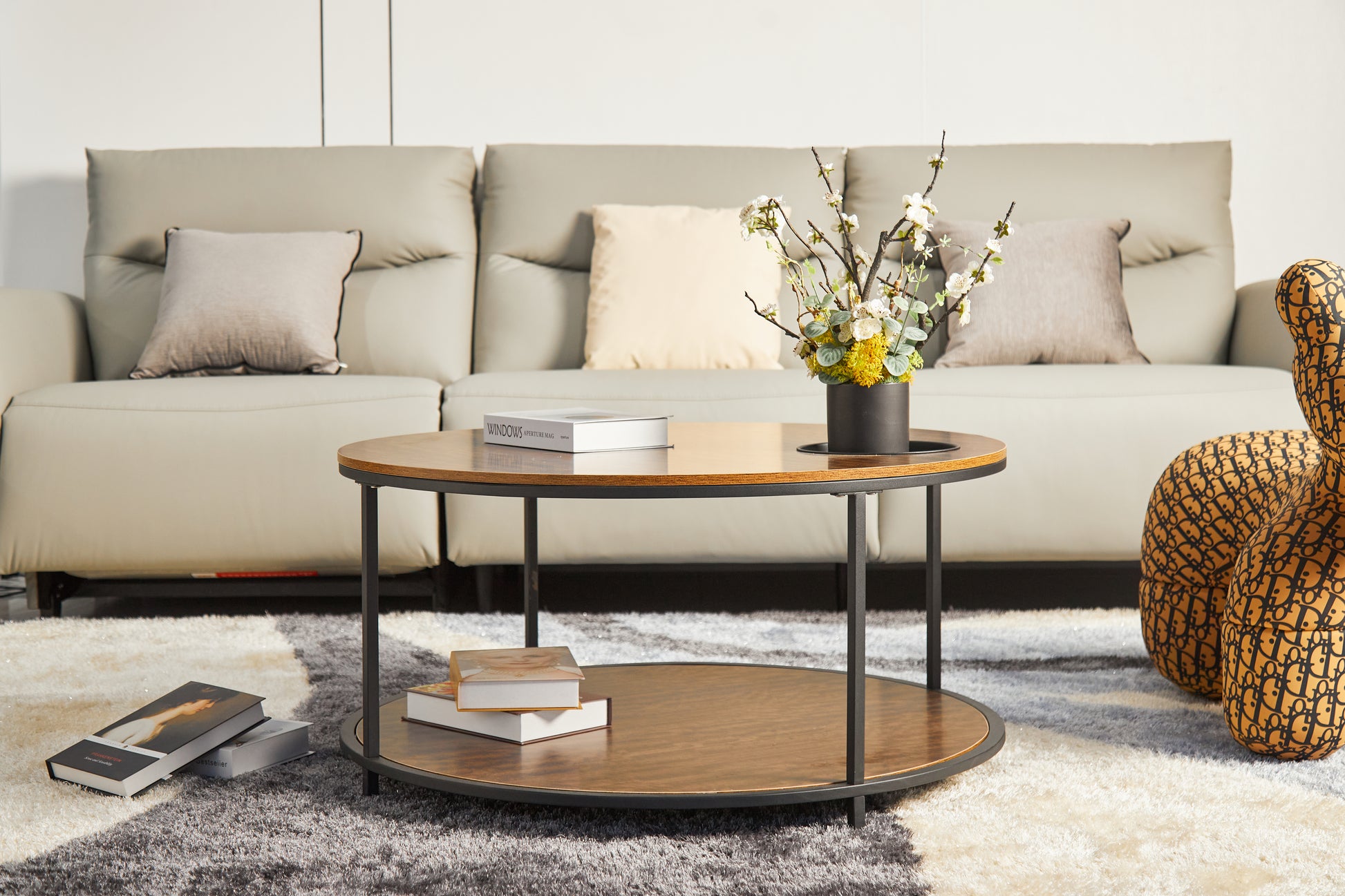Round coffee table in antique wood color, 34.64-inch living room coffee table, a simple tabletop with two layers of storage racks and storage trays, modern design home furniture