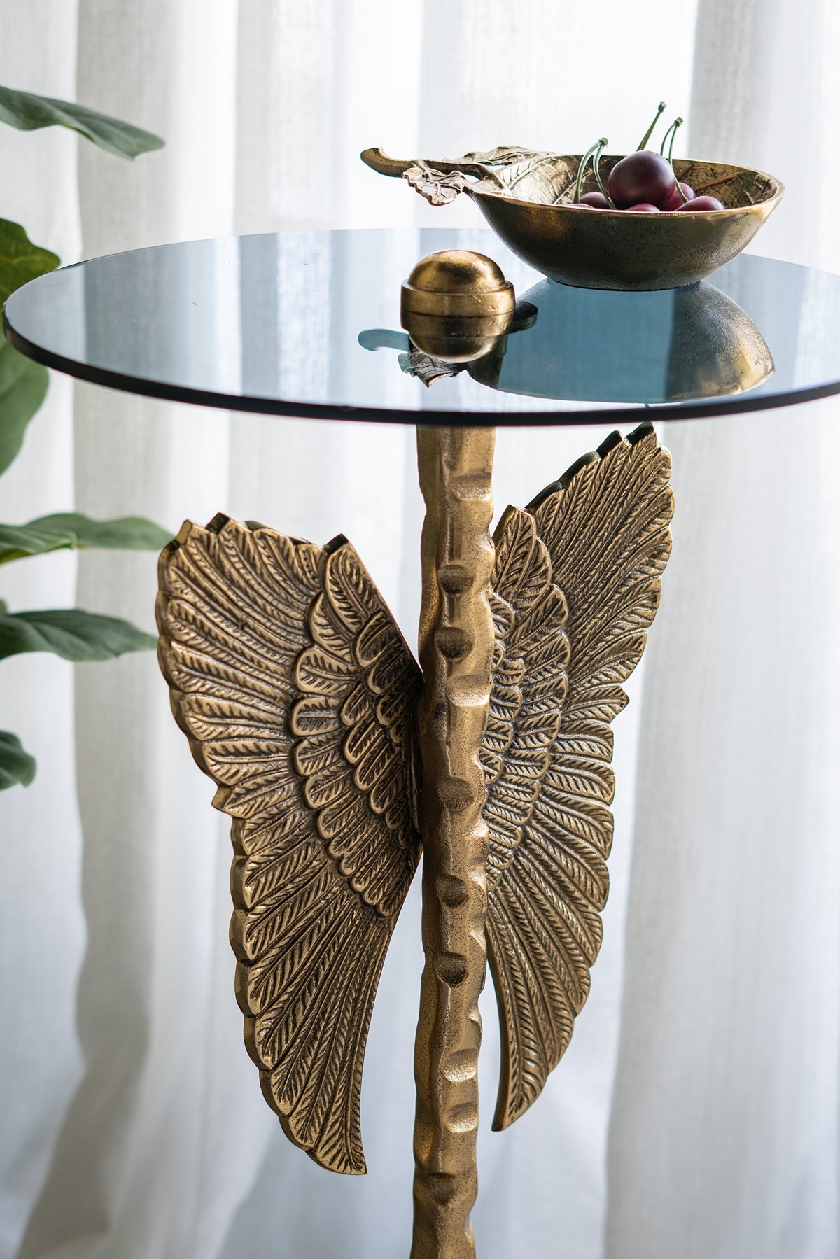 Gold Black Angel Wing Accent Table - 15.5" Round for Living Room