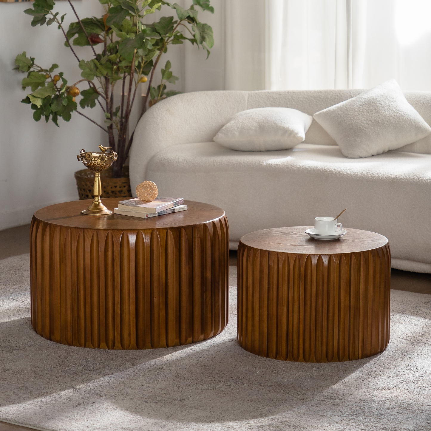 Set of 2 Fluted Round Coffee Table - Solid Wood & MDF Nesting Center Table (26.77"/19.69"), Mid-Century Modern Wood Coffee Table for Living Room/Apartment