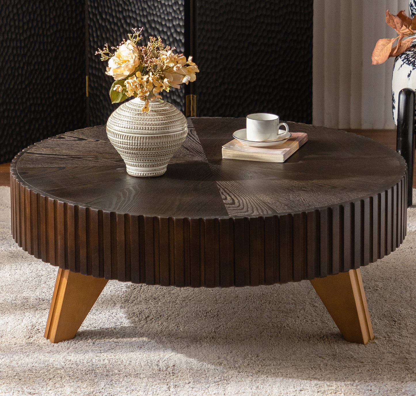 35.4 "Round Retro Coffee Table, Coffee Table Suitable For Coffee and Home Decor, Brown