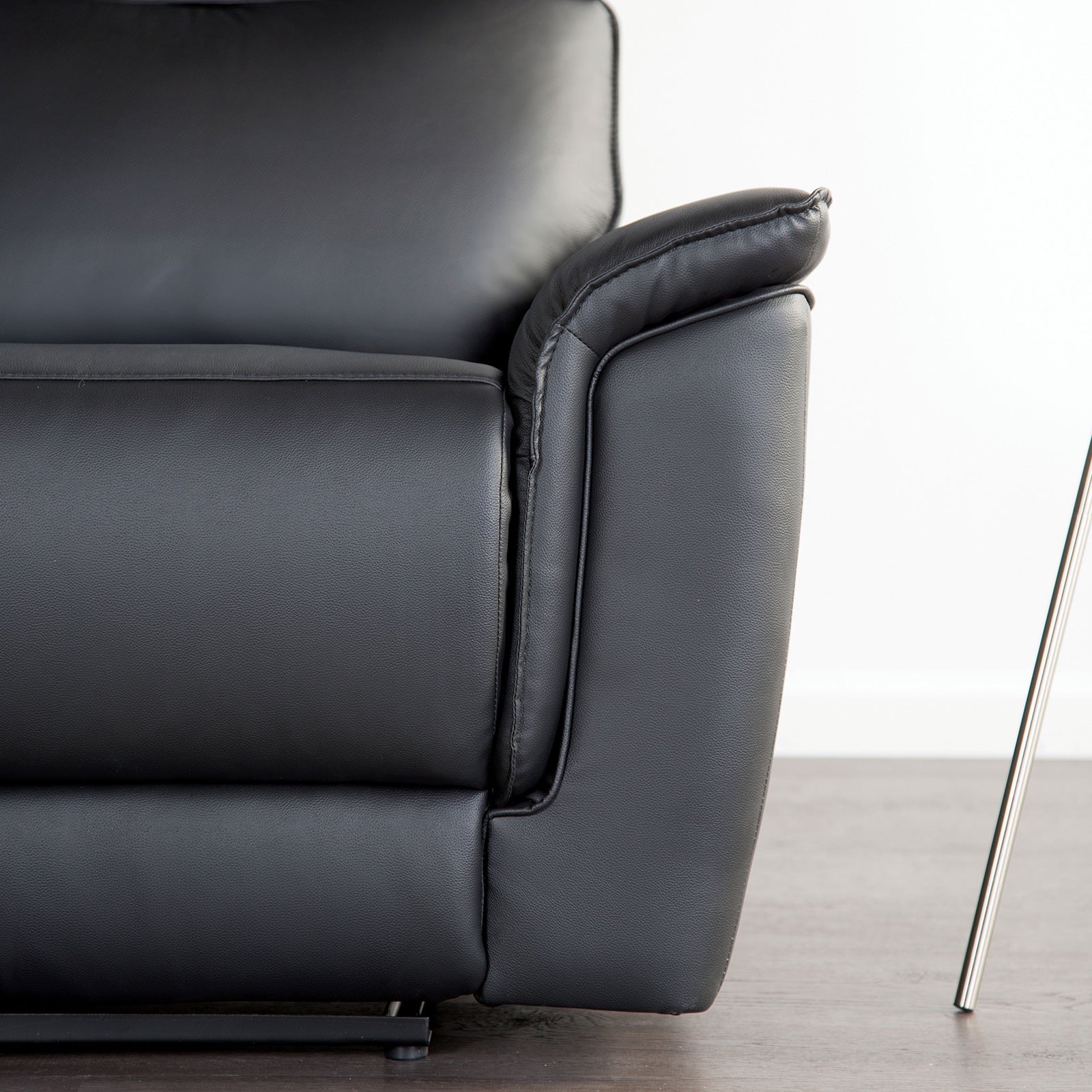 Black Leather Metal Recliner Chair - 38.5" Primary Living Room