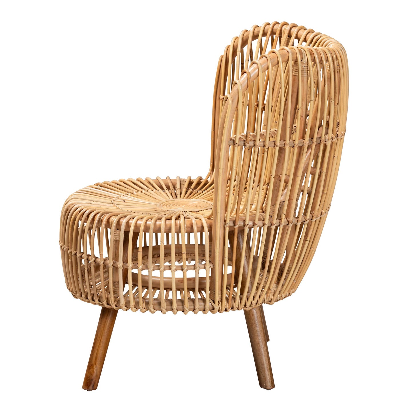 Modern Rattan Lounge Chair - Brown Comfort & Style