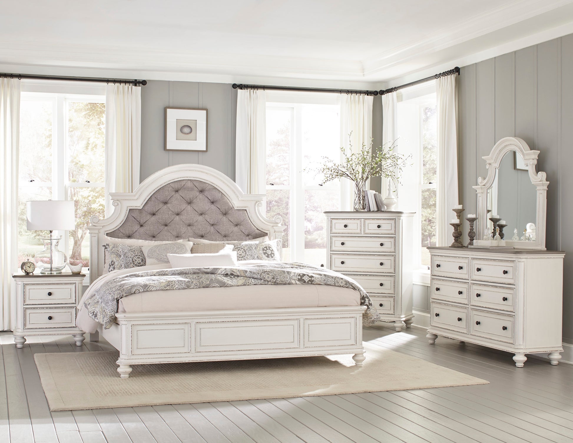 Antique White Wood Dresser for Bedroom Storage with 6 Drawers