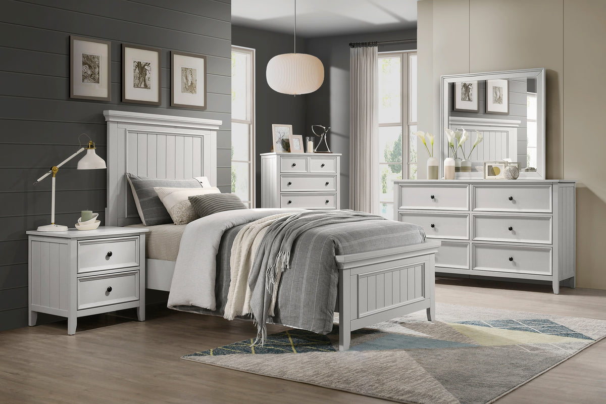 6-Drawer White Wood Bedroom Dresser - Farmhouse Modern Style