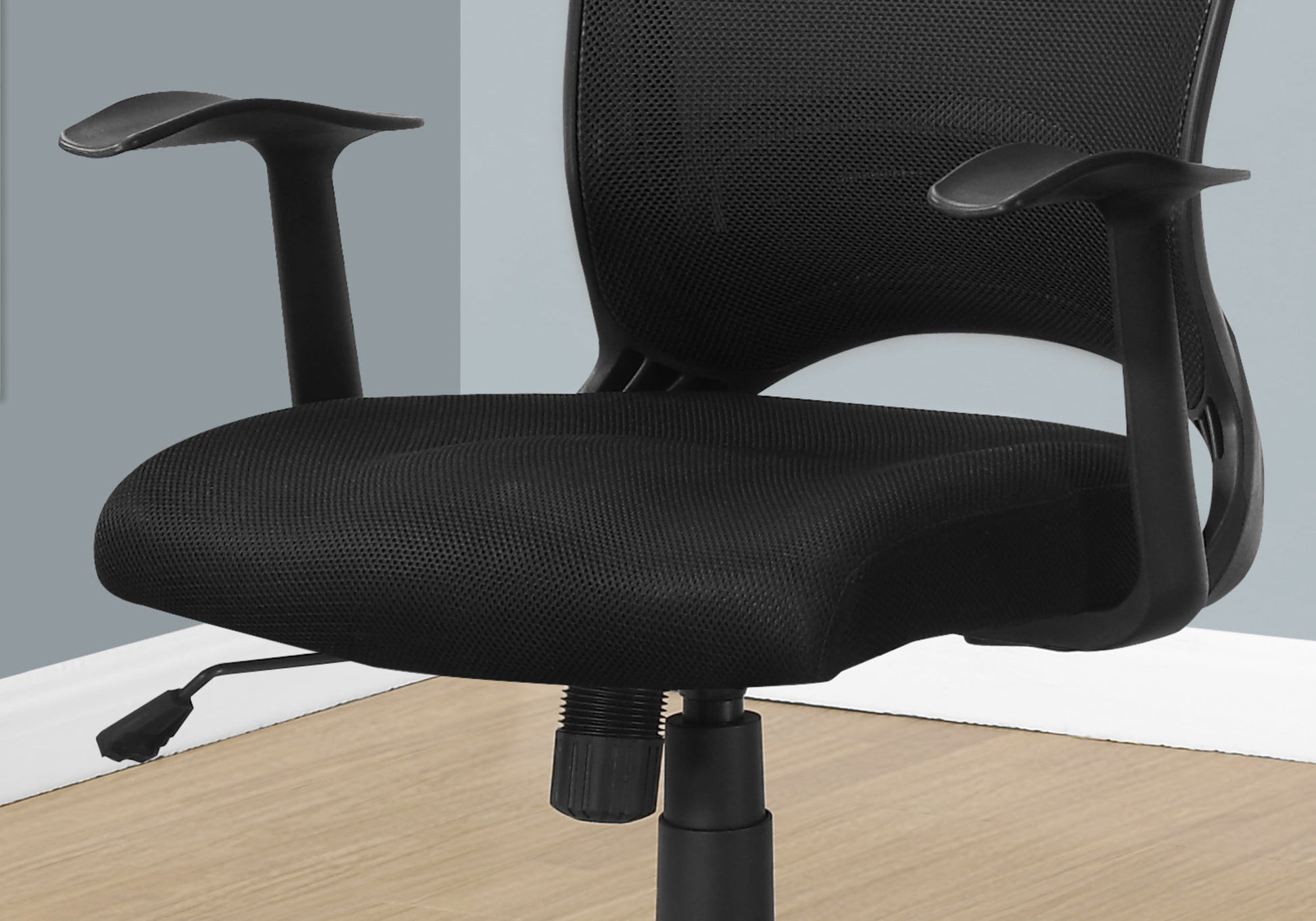 Adjustable Office Chair - Black Mesh, Ergonomic Workstation
