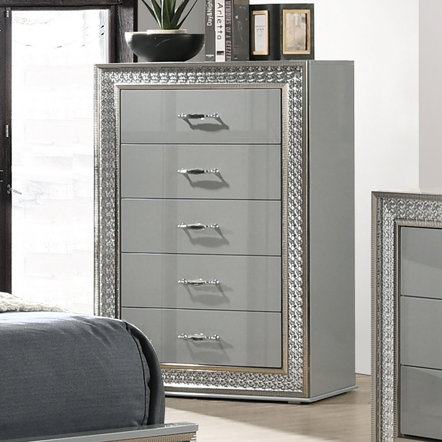 Glam Style 1pc Chest 5-Drawers Metal Handle Scale Molding Trim Felt Lined Drawers Tops Metallic Grey Finish Bedroom Furniture
