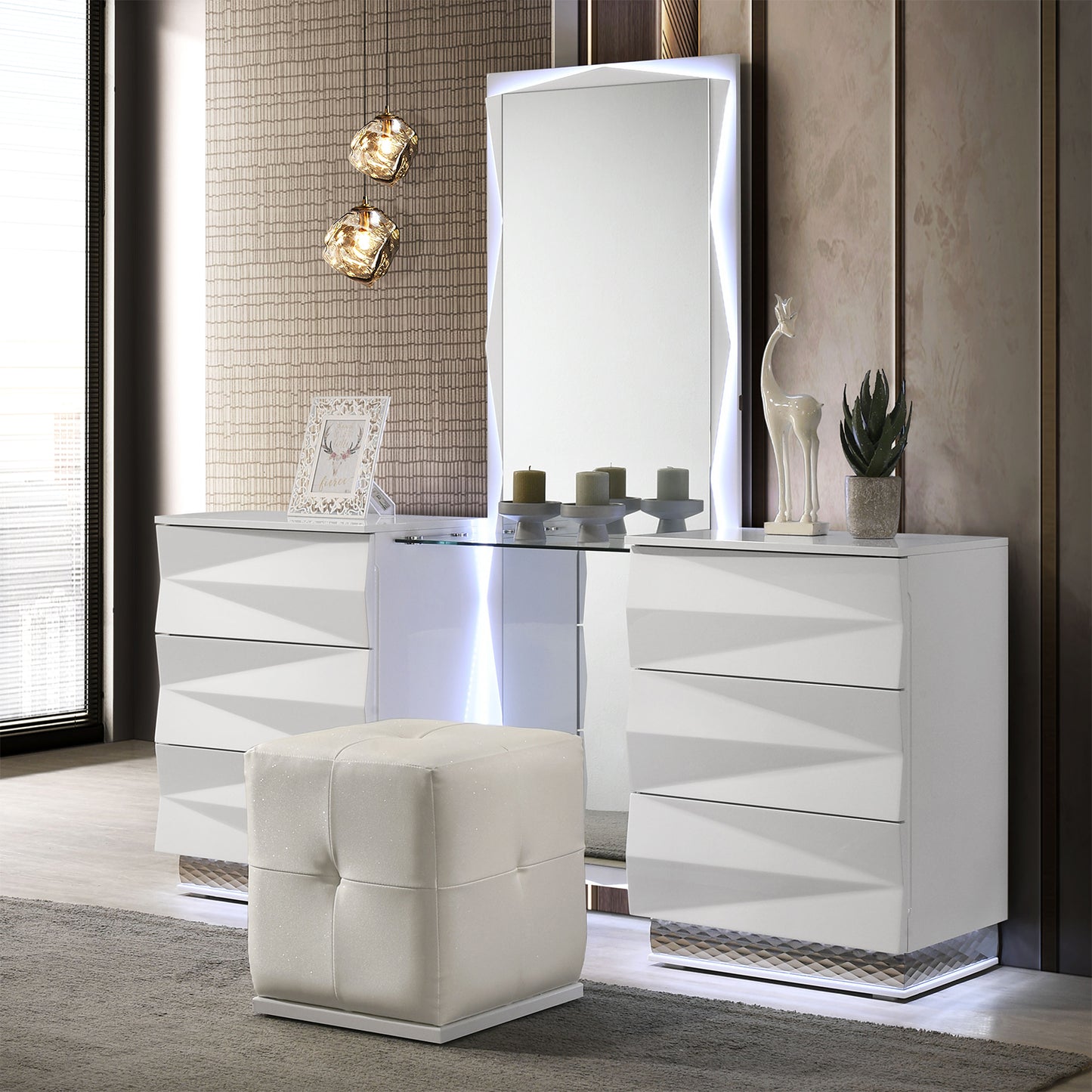 White Bedroom Vanity Set with 5 Drawers & Mirror