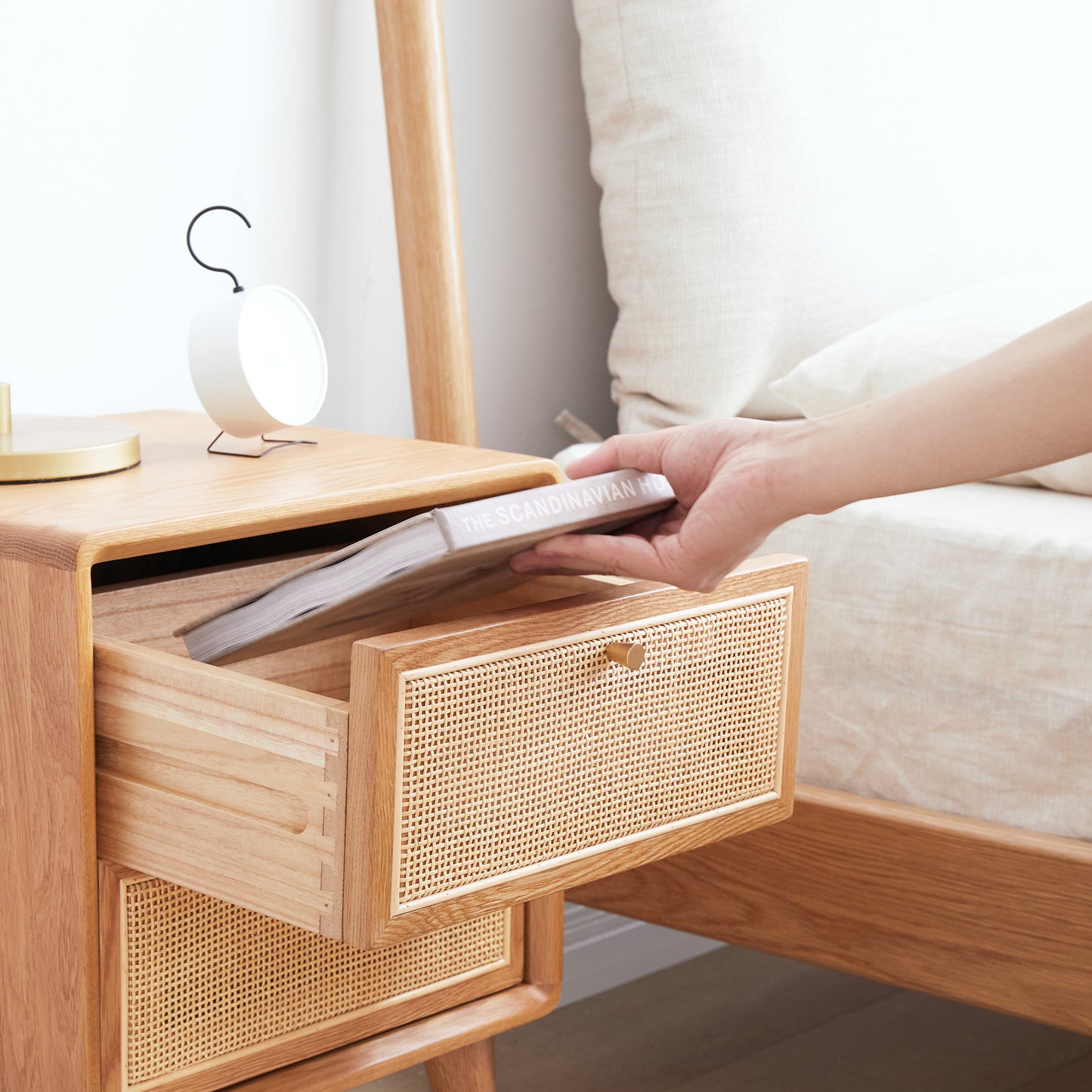 Solid Wood Bedside Cabinet - Natural Oak Storage Nightstand for Bedroom