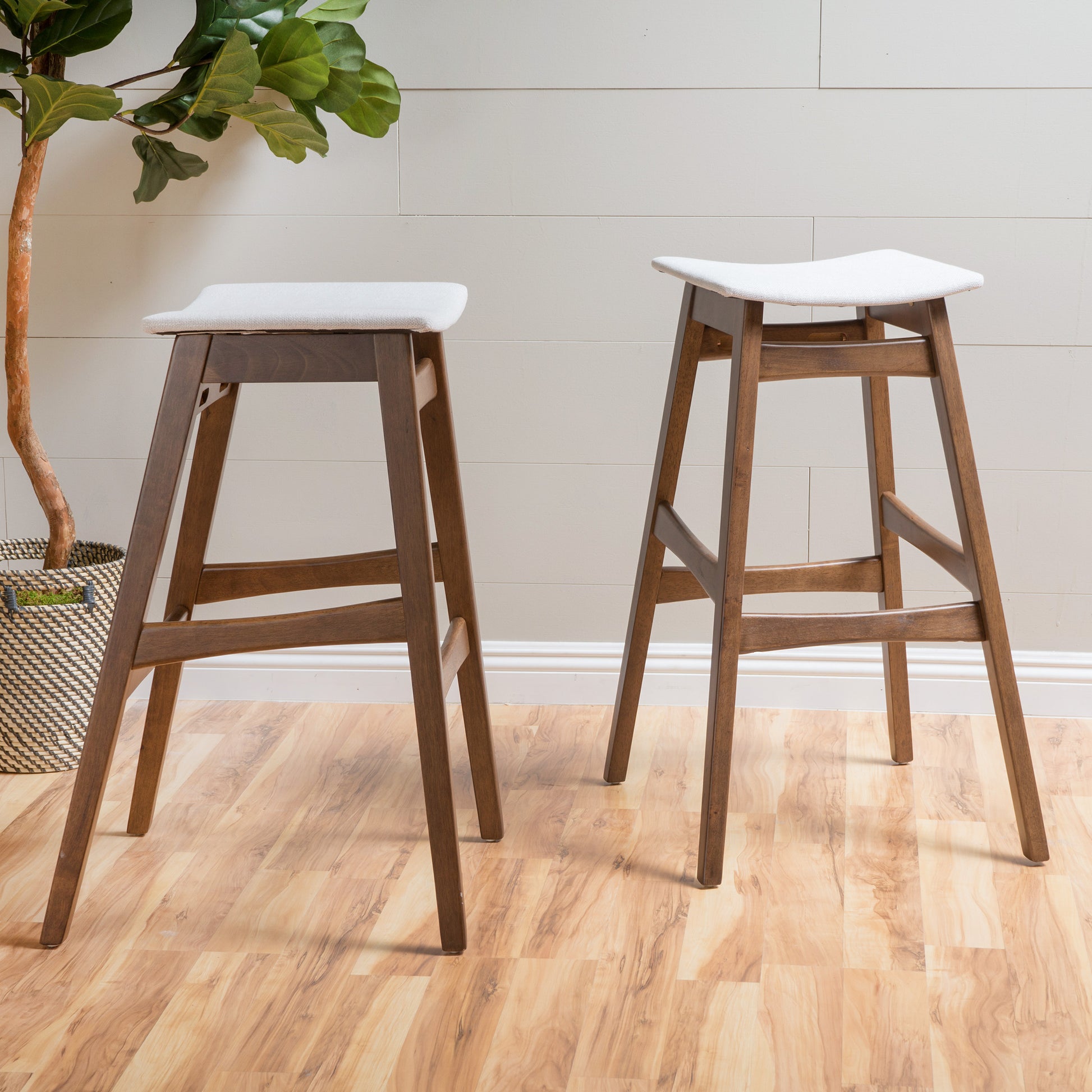 BAR STOOL
