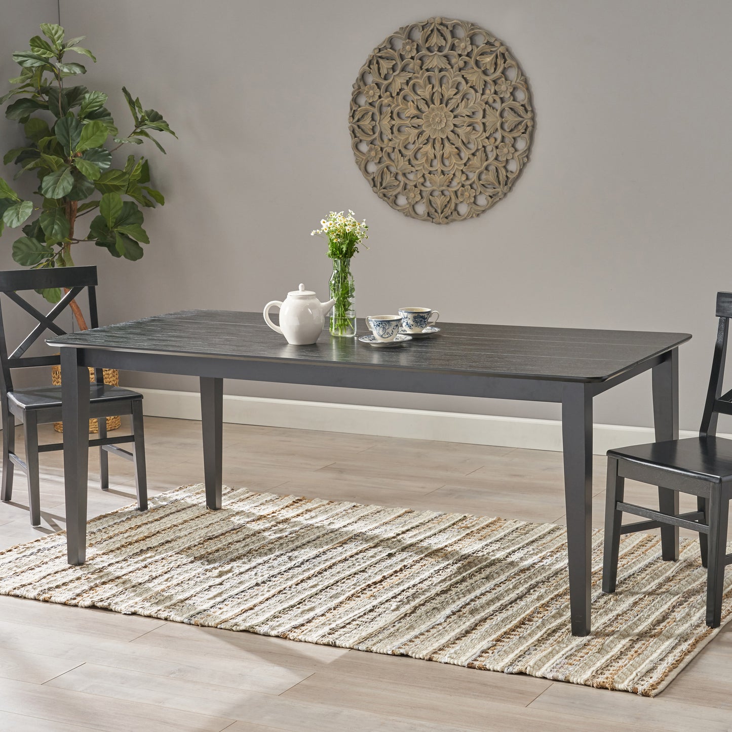 DINING TABLE WITH SQUARE LEG