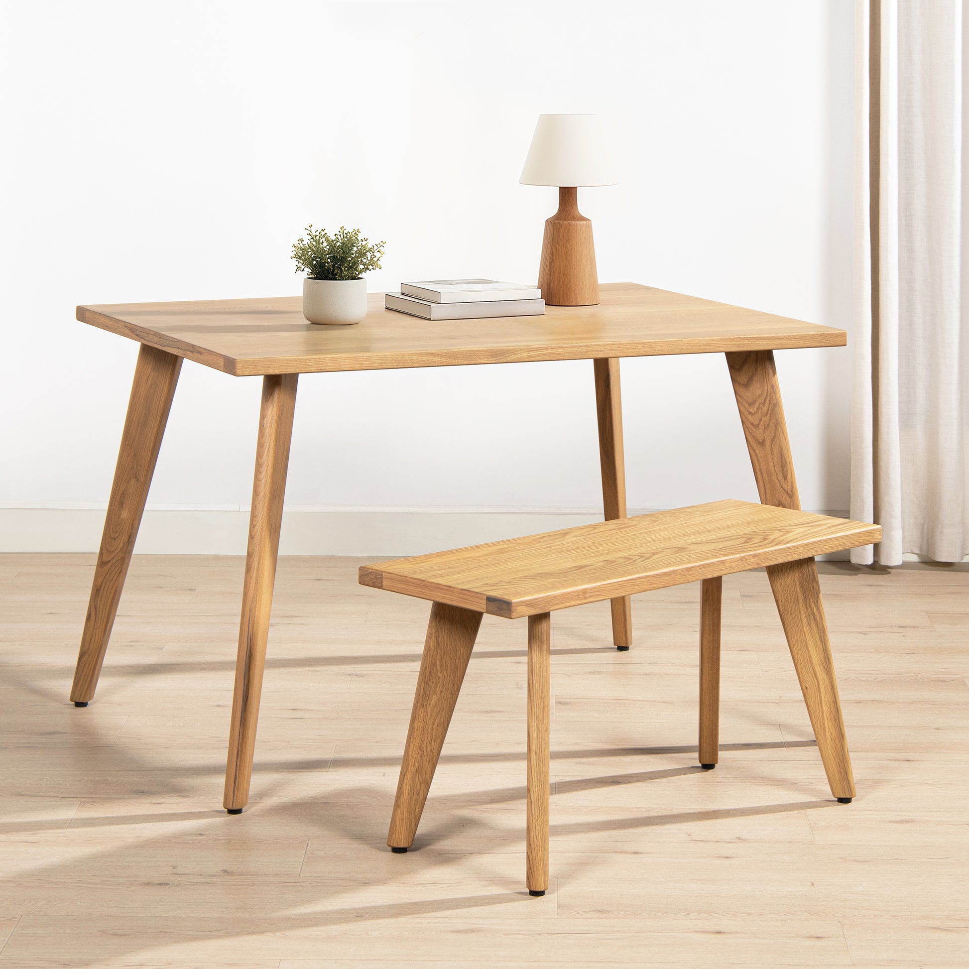 Capri 47-78.5" Solid Oak Wood 4-6 Seat Extendable Leaf Dining Table, Natural Brown Red Oak